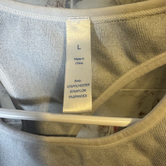 Stylish Gray Sports Bra and Leggings Set Sz L - Picture 11 of 13